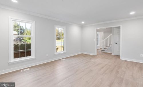 700 Winterberry Dr, Fredericksburg VA  22405-2056 exterior