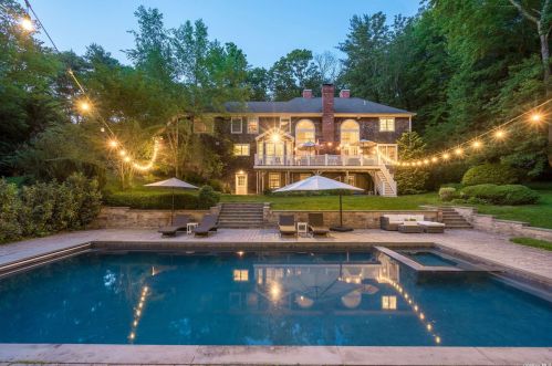 18 Tiffany Rd, Muttontown, NY 11771-1908