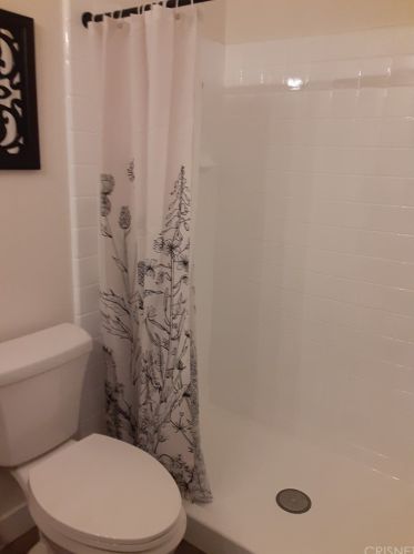 2128 Guerne Ave, Simi Valley CA  93063-2728 exterior