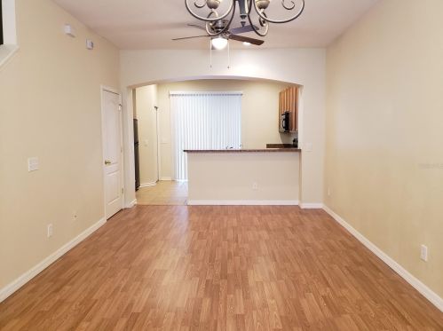 6952 Towering Spruce Dr, Riverview, FL 33578-8865