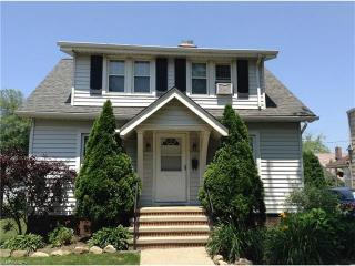 3468 Carrmunn Ave, Cleveland, OH 44111-2968