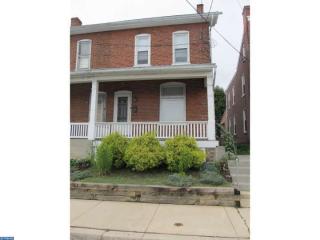 48 Maple St, Greenwich, PA 19530-1103