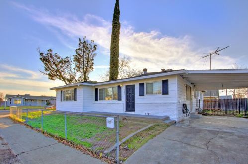 7331 Belcamp St, Rio Linda, CA 95673-1543