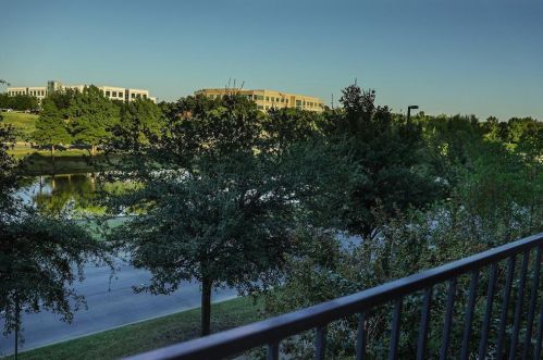 6491 Las Colinas Blvd, Irving TX  75039-2904 exterior