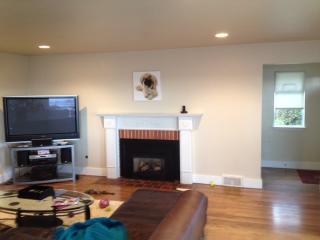 2569 24th Ave, Seattle WA  98112-2255 exterior