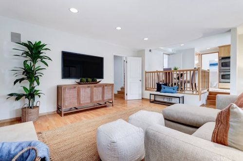 4108 Konya Dr, Torrance CA 90503-1826 exterior