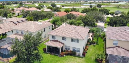 1897 Par Dr, Naples, FL 34120-0516