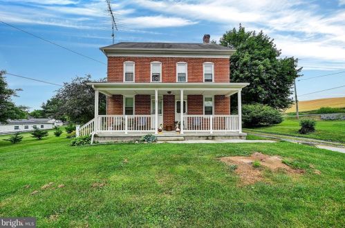 708 Iron Ridge Rd, Spring Grove, PA 17362-8206