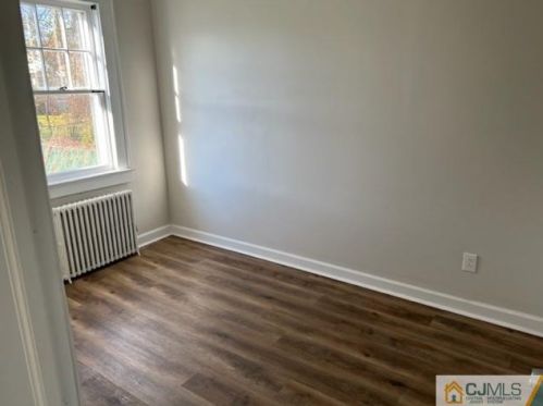 9 Harrison Ave, East Brunswick NJ  08816-4755 exterior
