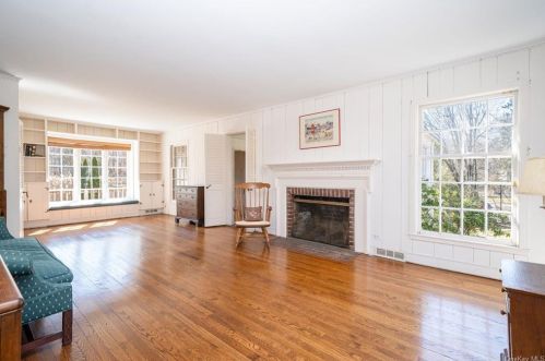 40 Brookby Rd, Scarsdale, NY 10583-4513