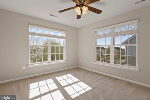 12257 Tulane Fls Dr, Bristow VA  20136-2183 exterior