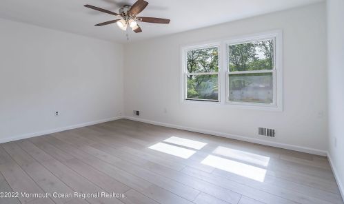 237 Georgia Dr, Bricktown, NJ 08723-6503