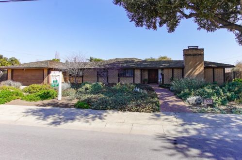 1521 Cienega Rd, Hollister, CA 95023-5509