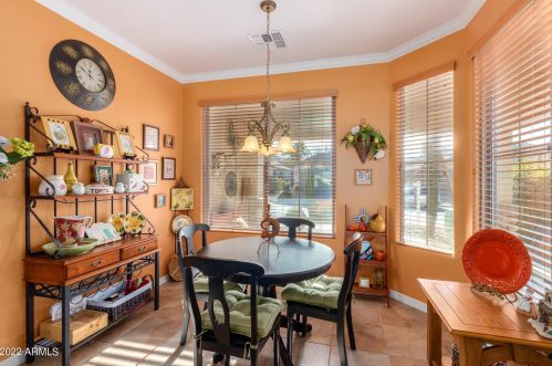 660 Twin Peaks Pkwy, San Tan Valley AZ  85143-5829 exterior