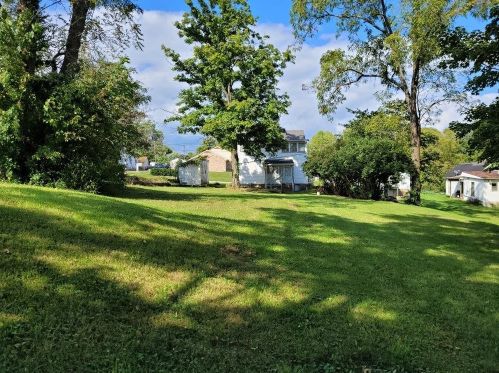 323 Walnut St, Fairfax, OH 45133-1558