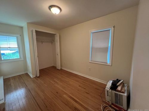 13 Christian St, Wallingford CT 06492-3604 exterior