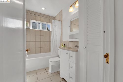 18448 Standish Ave, Hayward CA  94541-1323 exterior