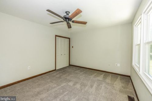 415 Jefferson Ave, Downingtown PA 19335-3025 exterior