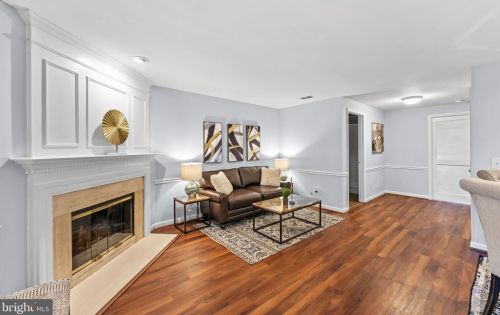 16869 Miranda Ln, Woodbridge VA  22191-5142 exterior