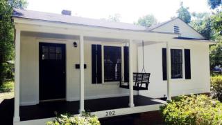 202 Gilliland Rd, Pensacola, FL 32507-3116