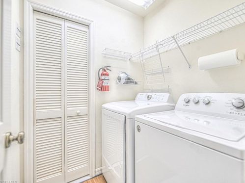 1826 Farm Trl, Sanibel FL  33957-4118 exterior