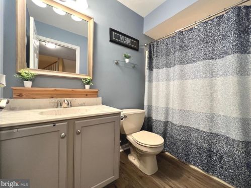 324 Glenn Rose Cir, Norristown PA 19406-1783 exterior