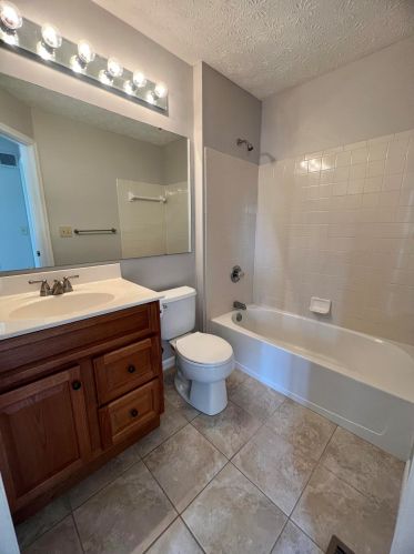 950 Oakmont Ct, Hamilton KY  41091-7723 exterior