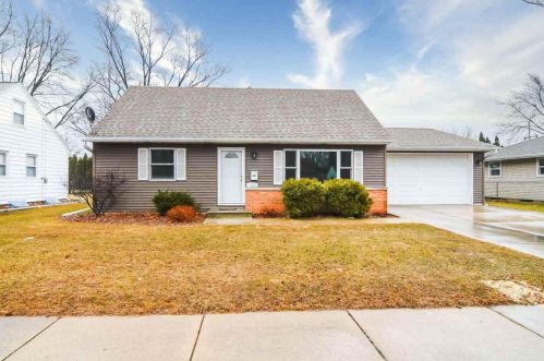 1603 Oneida St, Green Bay, WI 54304-3326
