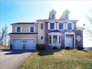 53 Overlook Rdg, Oakland, NJ 07436-2362