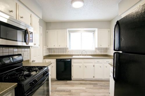 908 Echo Ln, Austin TX  78745-5419 exterior