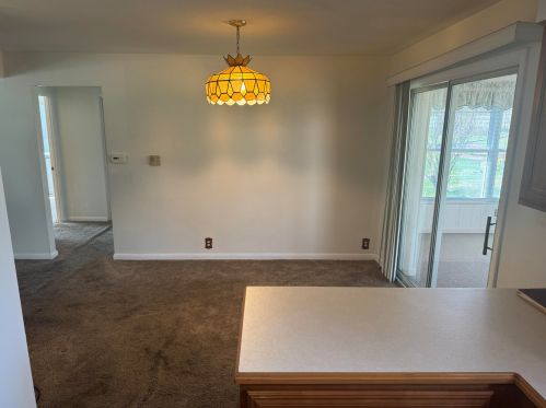 1913 Fairway Dr, Springfield OH 45504-1218 exterior