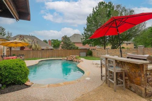 2612 Ruby Crest Ct, Lewisville TX  75022-7857 exterior