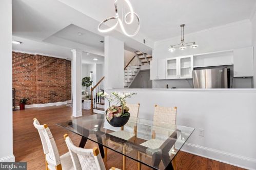 817 T St, Washington DC 20001-4119 exterior