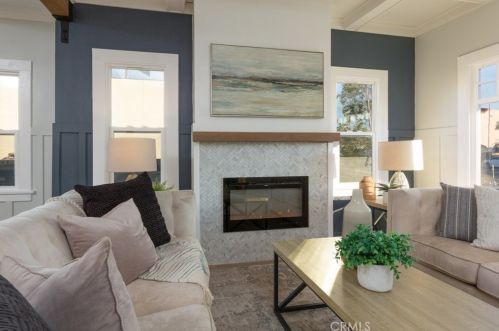 401 Pacific Coast Hwy, Long Beach CA  90806-6218 exterior