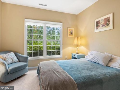 500 Wordsworth Cir, Purcellville VA  20132-3183 exterior