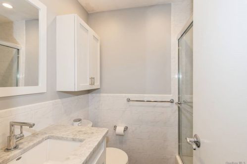 244 Millard Ave, Babylon, NY 11704-7331