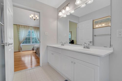 45 Enclosure Dr, Morganville NJ  07751-1807 exterior