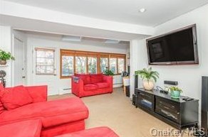 30 Canterbury Rd, White Plains NY  10607-1108 exterior