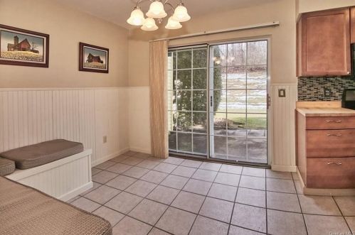 29 Weathervane Way, Warwick NY  10990-4243 exterior