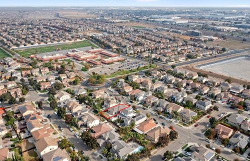 17769 Golden Spike Trl, Lathrop CA  95330-9373 exterior