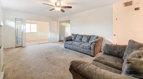 9406 Acapulco Way, Elk Grove CA  95624-1902 exterior