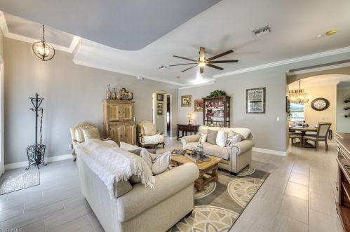3711 12th Ave, Naples, FL 34120-8903