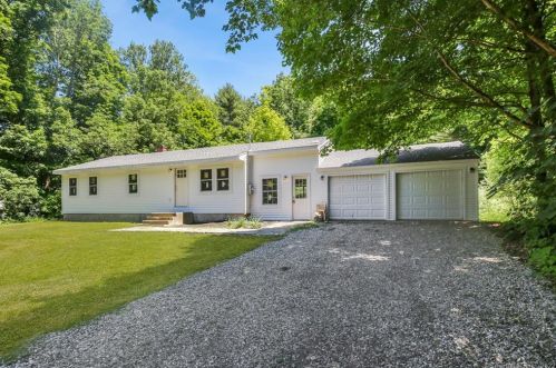 226 Green Hollow Rd, Killingly, CT 06239-3701