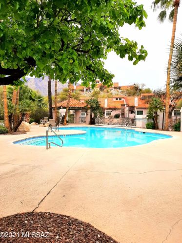 6450 Tierra De Las Catalinas, Tucson, AZ 85718-2170