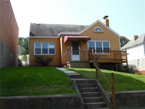 1006 Crest Ave, North Charleroi, PA