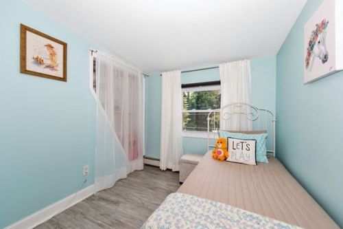 12 River Rd, Oakland NJ  07436-1929 exterior