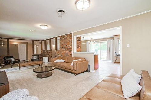 522 Highland Blvd, Richardson TX  75081-4270 exterior