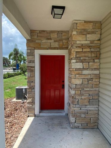2004 Winterset Dr, Lakeland, FL 33813-2168