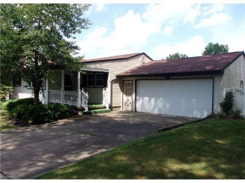 506 Ruth Dr, Hubbard, OH 44425-1457