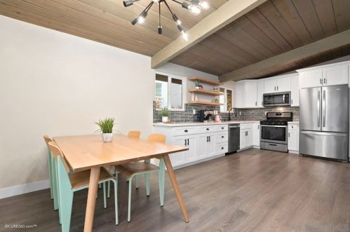 5038 Chaparral Way, San Diego CA 92115-2239 exterior